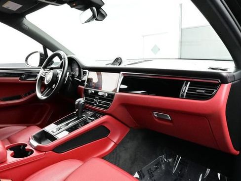 Certified 2023 Porsche Macan S AWD/4WD image 18