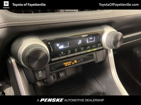 Used 2019 Toyota RAV4 LE image 29