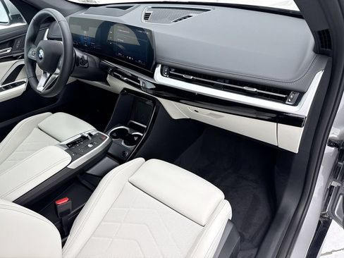 New 2026 BMW X1 xDrive28i w/ Technology Package AWD/4WD image 16