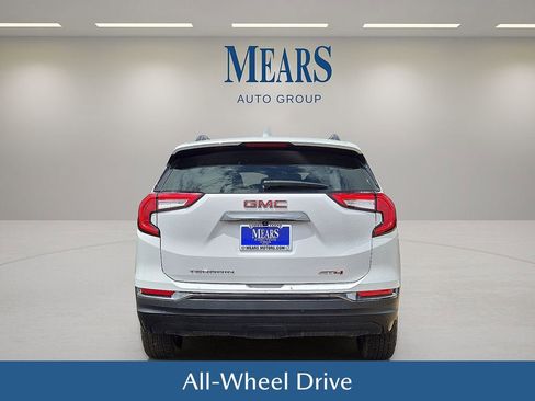 Used 2023 GMC Terrain AT4 image 5