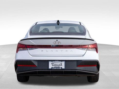 New 2025 Hyundai Elantra Sport image 7