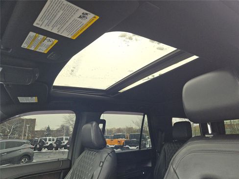 Used 2021 Ford Expedition Limited image 39