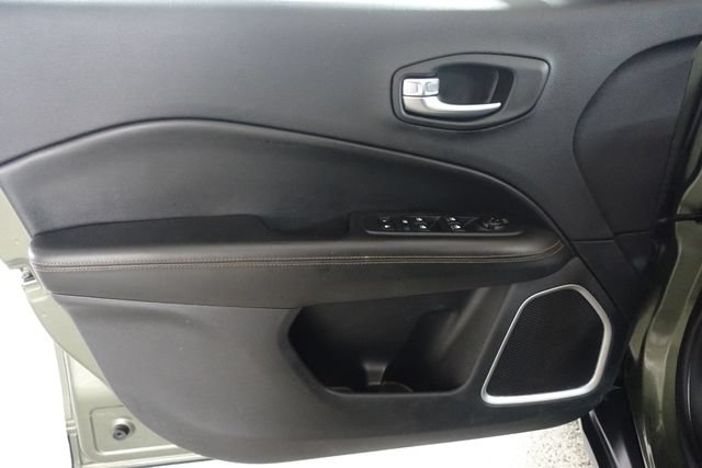 Used 2020 Jeep Compass Limited AWD/4WD image 9