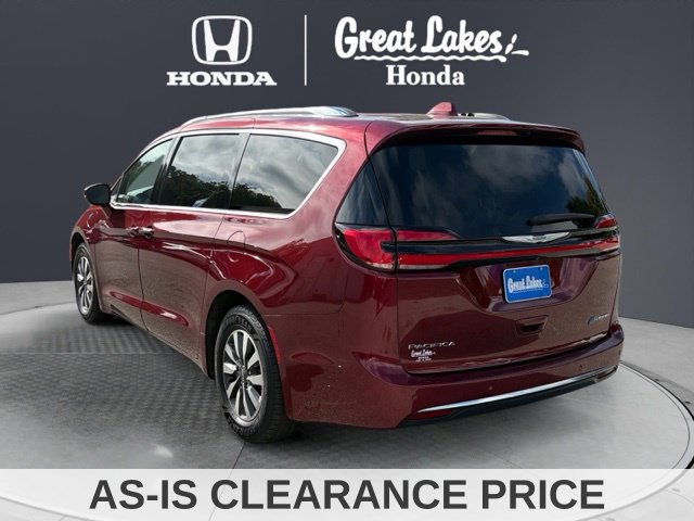 Used 2021 Chrysler Pacifica Touring-L FWD image 4