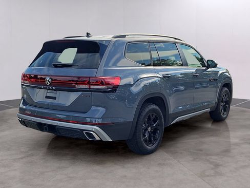 Certified 2026 Volkswagen Atlas Peak Edition AWD/4WD image 4