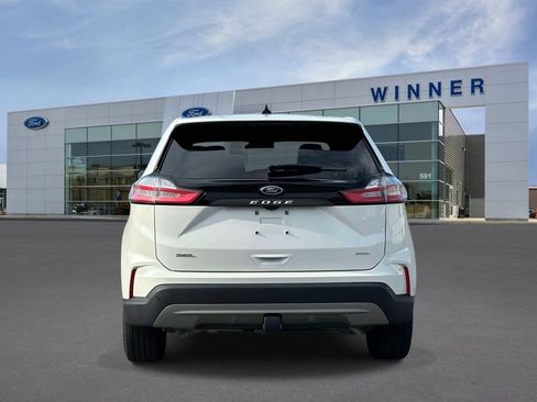 Used 2024 Ford Edge SEL w/ Convenience Package AWD/4WD image 3