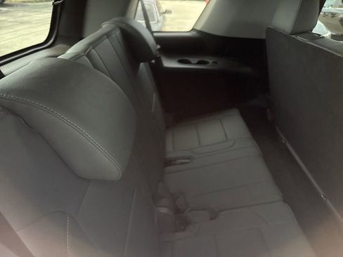 Used 2018 Chevrolet Tahoe LT image 6