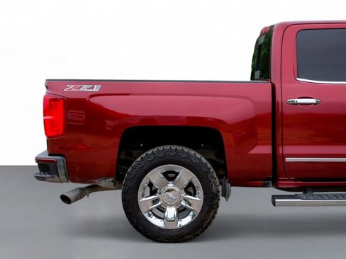Used 2016 Chevrolet Silverado 1500 LTZ Z71 w/ LTZ Plus Package AWD/4WD image 6