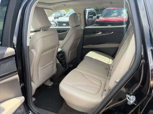 Certified 2023 Lincoln Nautilus Reserve AWD/4WD image 18
