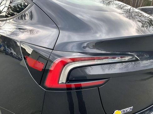 Used 2025 Tesla Model 3 Long Range RWD image 32
