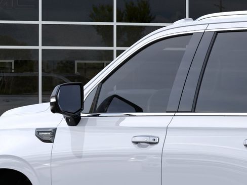 New 2026 GMC Yukon Denali Ultimate AWD/4WD image 10