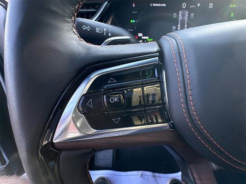 Used 2022 Jeep Grand Cherokee Summit w/ Advanced Protech Group IV image 18