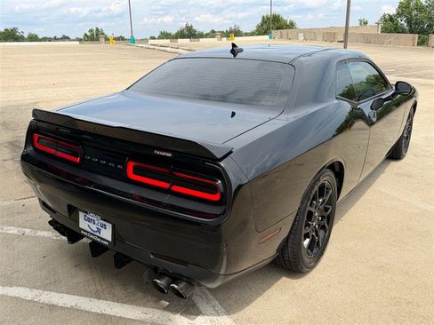 Used 2017 Dodge Challenger GT w/ Premium Sound Group AWD/4WD image 6