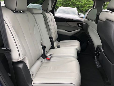 Used 2023 Acura MDX SH-AWD w/ Advance Package image 34