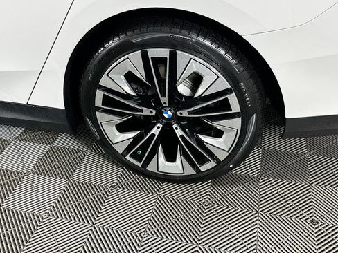 New 2026 BMW 530i xDrive image 38