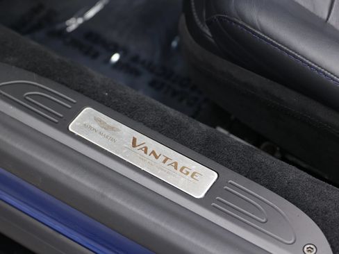 Used 2023 Aston Martin V8 Vantage Roadster RWD image 14