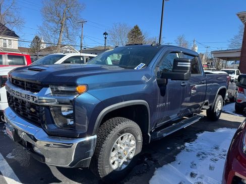 Used 2021 Chevrolet Silverado 3500 LT w/ All Star Edition AWD/4WD image 2