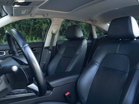 Used 2023 Honda Civic Touring image 17