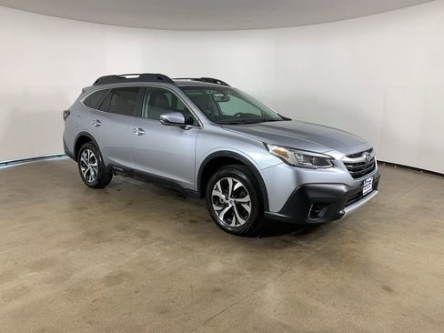 Used 2022 Subaru Outback Limited image 5