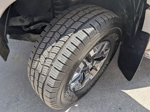 Used 2013 Toyota Tacoma PreRunner w/ SR5 Pkg image 21