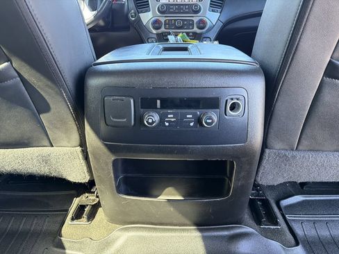 Used 2018 GMC Yukon XL SLT RWD image 18