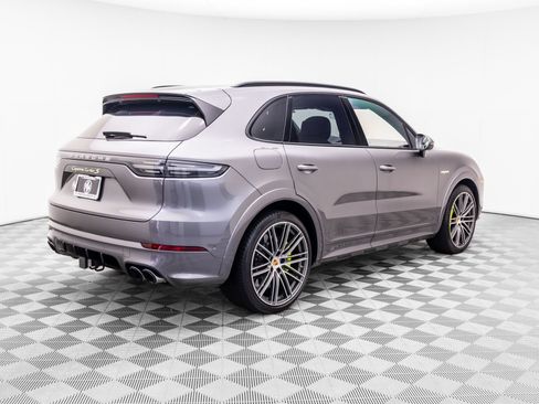 Used 2023 Porsche Cayenne Turbo S AWD/4WD image 8