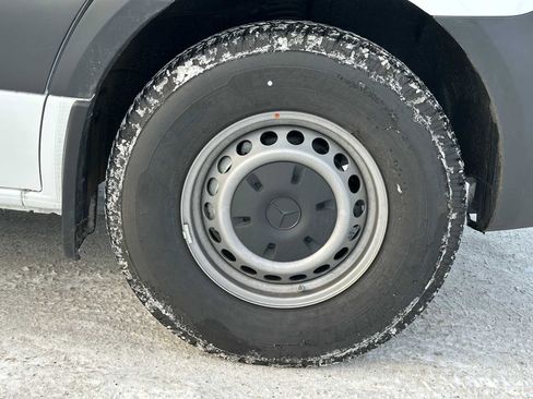 Used 2024 Mercedes-Benz Sprinter 2500 image 9