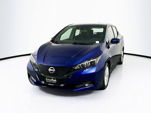 Used 2025 Nissan Leaf S image 3