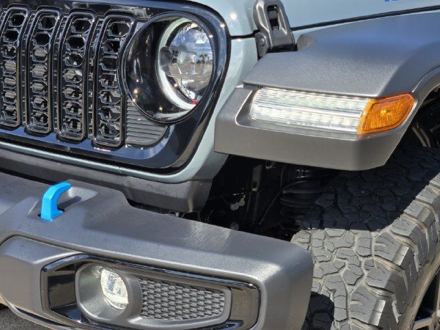 Used 2024 Jeep Wrangler Unlimited AWD/4WD image 8