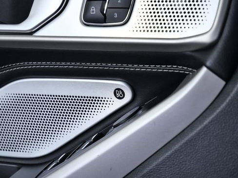 Certified 2024 Ford Explorer Limited w/ Limited Technology Package image 29