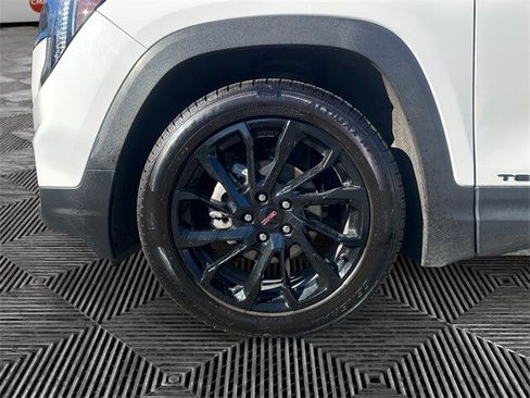 Used 2023 GMC Terrain SLT w/ Elevation Edition image 14