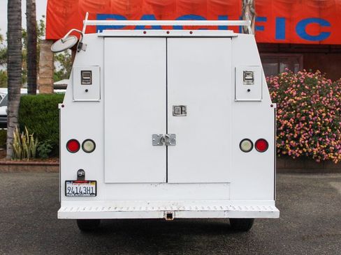 Used 2014 Ford E-350 and Econoline 350 Super Duty w/ Power Windows & Locks Group image 7