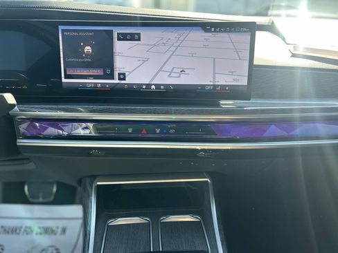 Used 2023 BMW 740i image 16