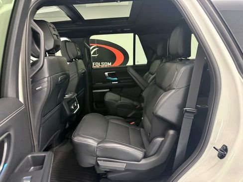 New 2026 Ford Expedition Platinum image 16