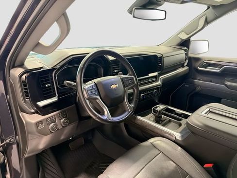 Used 2022 Chevrolet Silverado 1500 LTZ AWD/4WD image 8