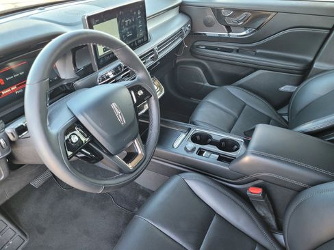 Used 2025 Lincoln Corsair FWD w/ Equipment Group 101A image 19