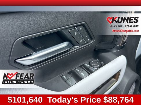 New 2025 GMC Hummer EV 2X w/ LPO, Dark Essentials Package image 22