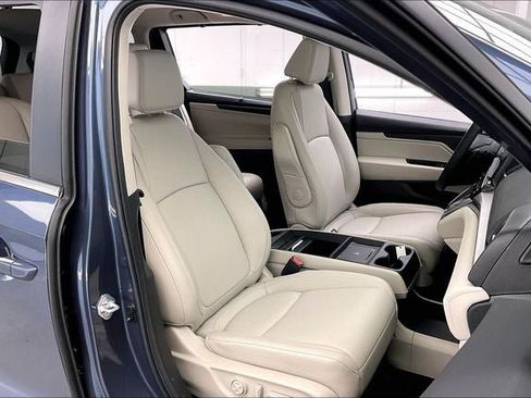 Certified 2026 Honda Odyssey EX-L image 7