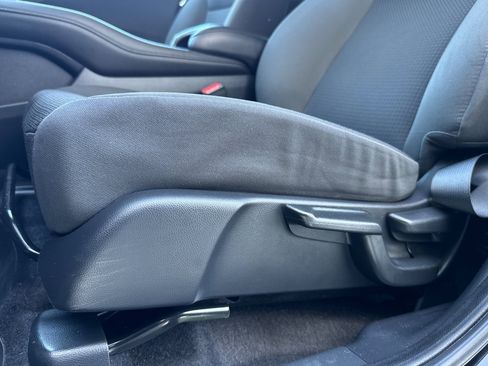 Used 2021 Honda HR-V LX image 14