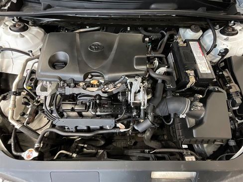 Used 2019 Toyota Camry LE FWD image 19