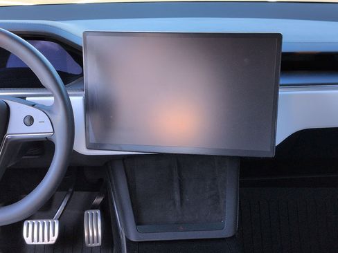 Used 2024 Tesla Model X Plaid image 28