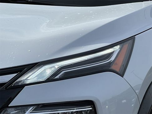 New 2026 Nissan Rogue Platinum image 44