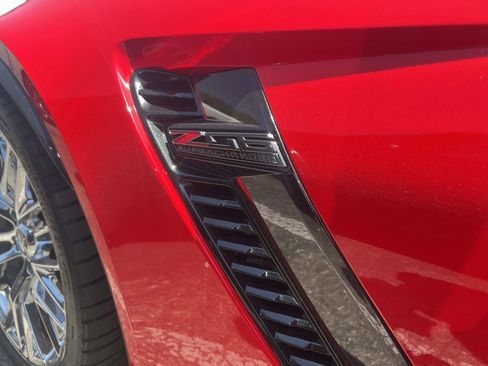 Used 2015 Chevrolet Corvette Z06 w/ 3LZ Preferred Equipment Group RWD image 14