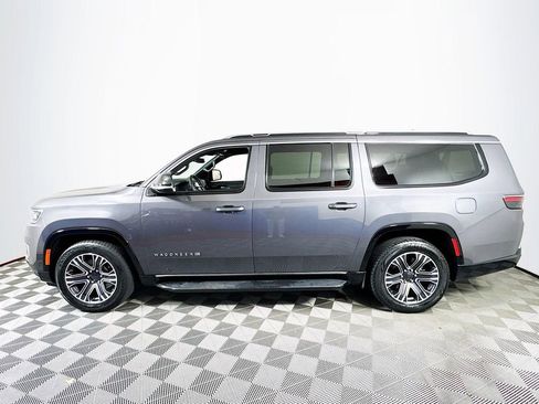 Used 2023 Jeep Wagoneer L Series II AWD/4WD image 4