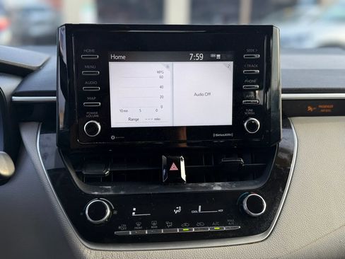 Used 2021 Toyota Corolla L FWD image 27