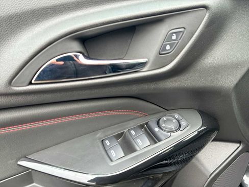 Certified 2024 Chevrolet Trax RS w/ Driver Confidence Package image 22
