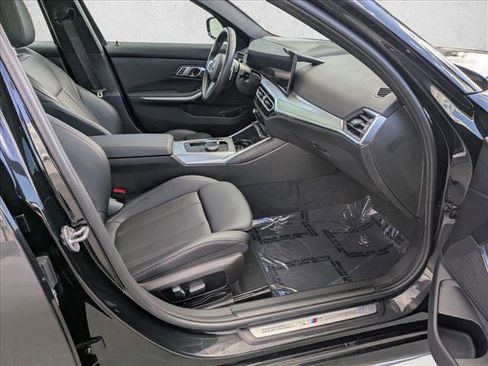 Used 2023 BMW 330e 330e w/ M Sport Package image 22