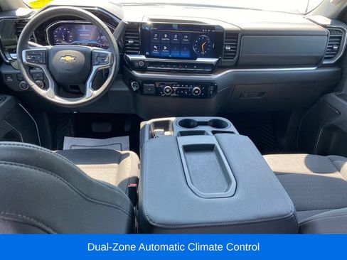 Certified 2025 Chevrolet Silverado 1500 LT AWD/4WD image 6