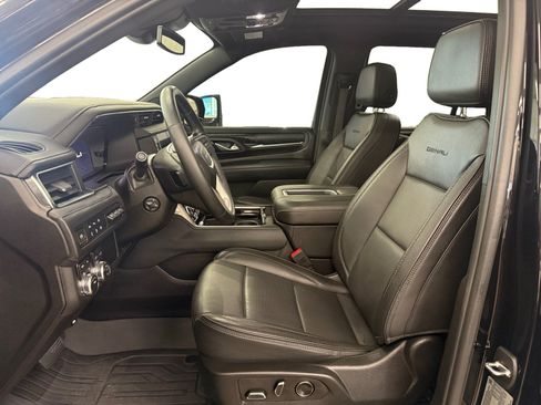 Used 2024 GMC Yukon Denali AWD/4WD image 9