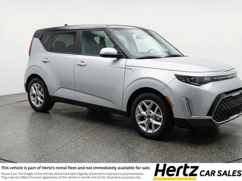 Used 2025 Kia Soul LX w/ LX Technology Package FWD image 1